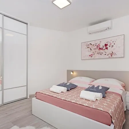 Apartmani Nikola Makarska Exterior photo