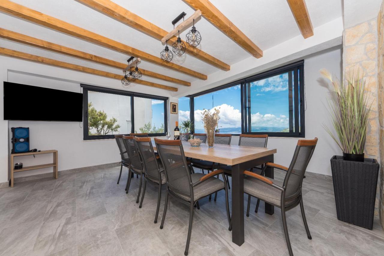 Apartment Nikola Makarska