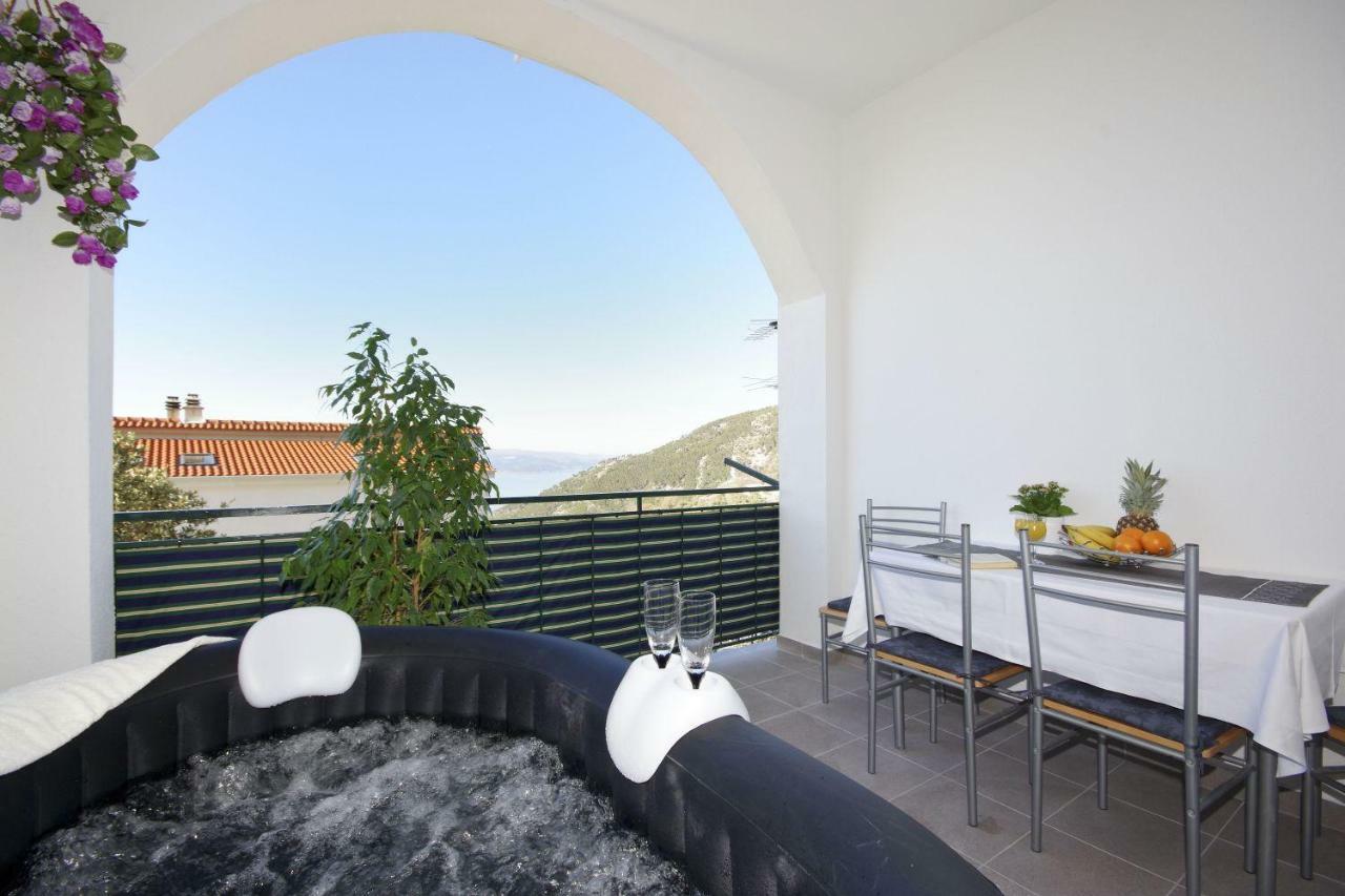 Nikola Apartment Makarska