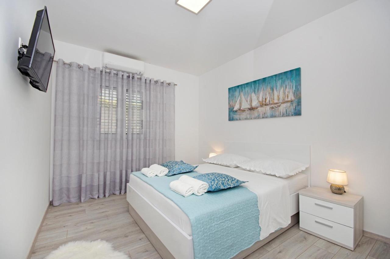 Apartment Nikola *